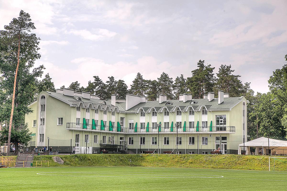 Arena Hotel Poltava Buitenkant foto