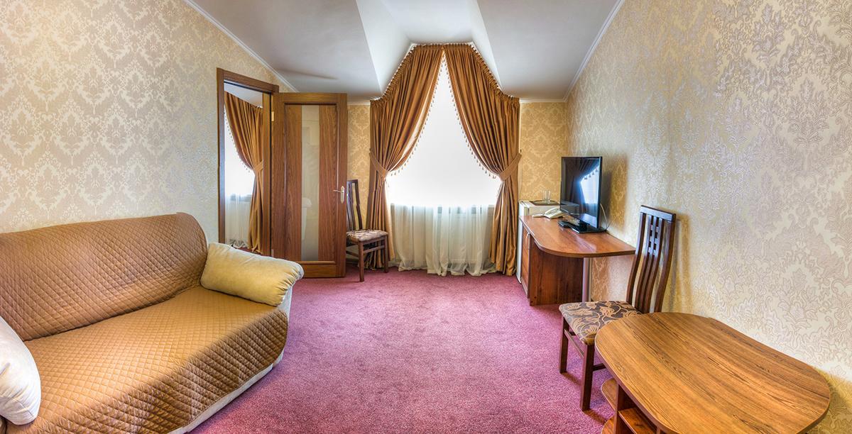 Arena Hotel Poltava Buitenkant foto