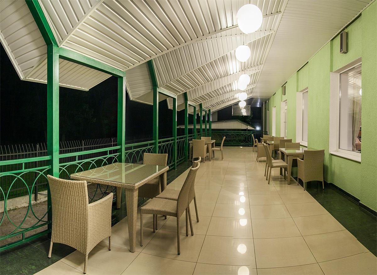 Arena Hotel Poltava Buitenkant foto